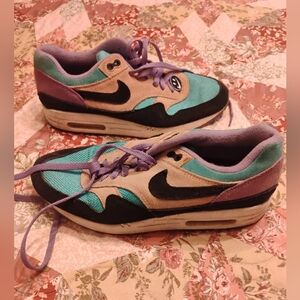 Nike Teal and Purple Sneakers with Black Details